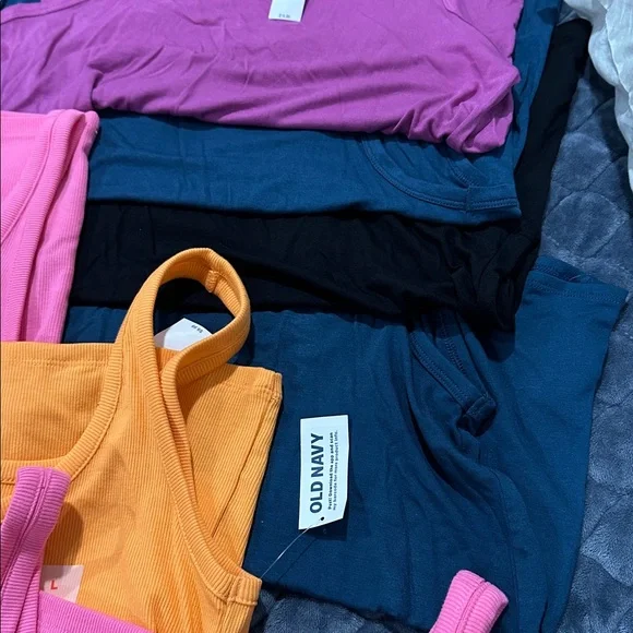 NWT Lot of 10 Old Navy Tanks Sz S - Picture 4 of 7